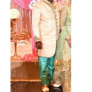 Men sherwani